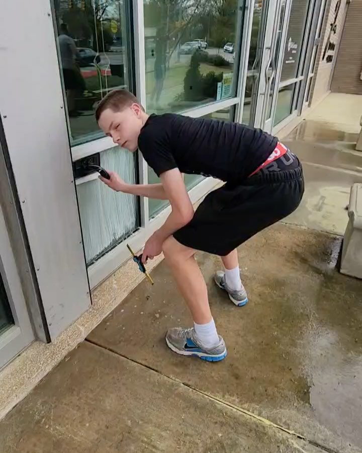 Detailing a storefront window